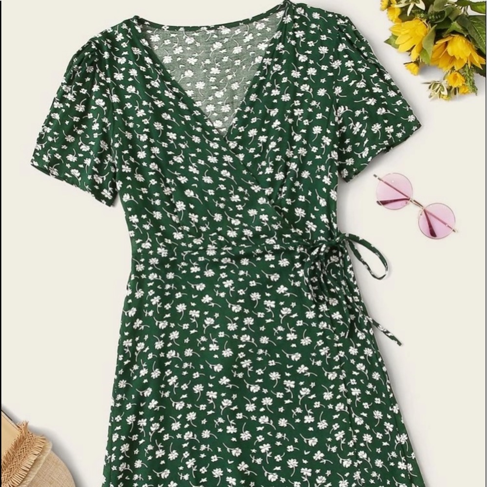 Dress - Picture 2 of 3